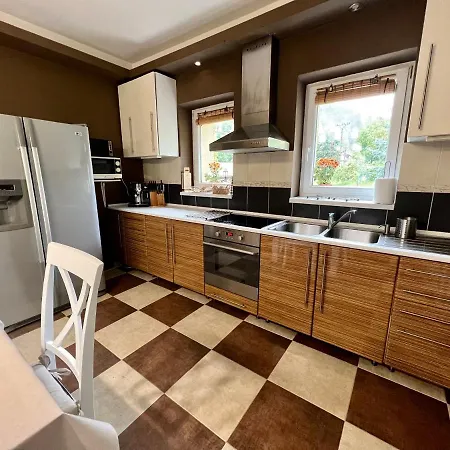 Nyaraló Privát Adriana