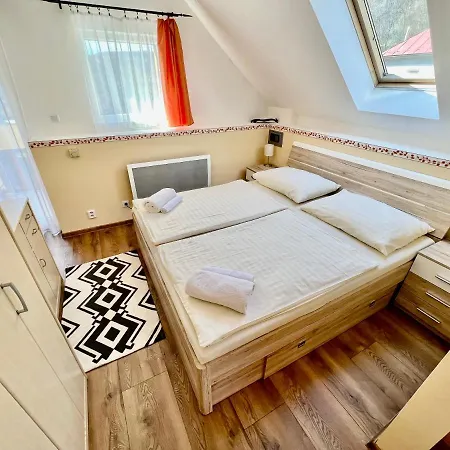 Privat Adriana